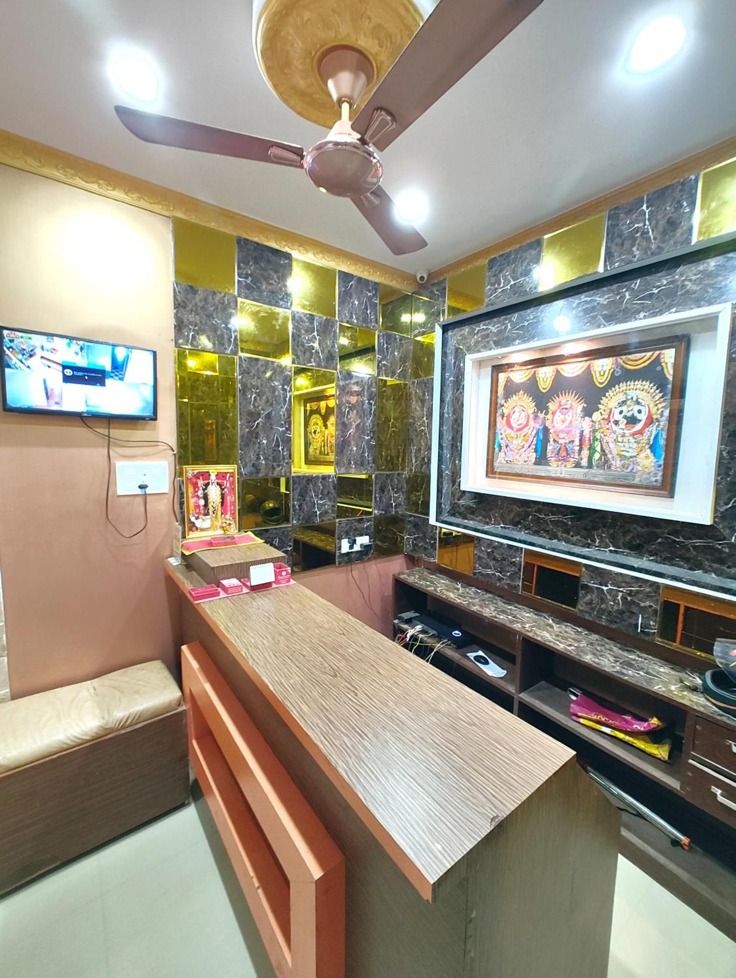Goroomgo Sahoo Palace Puri - Prime Location Near Sea Beach - Excellent Service With Parking Facilities Экстерьер фото